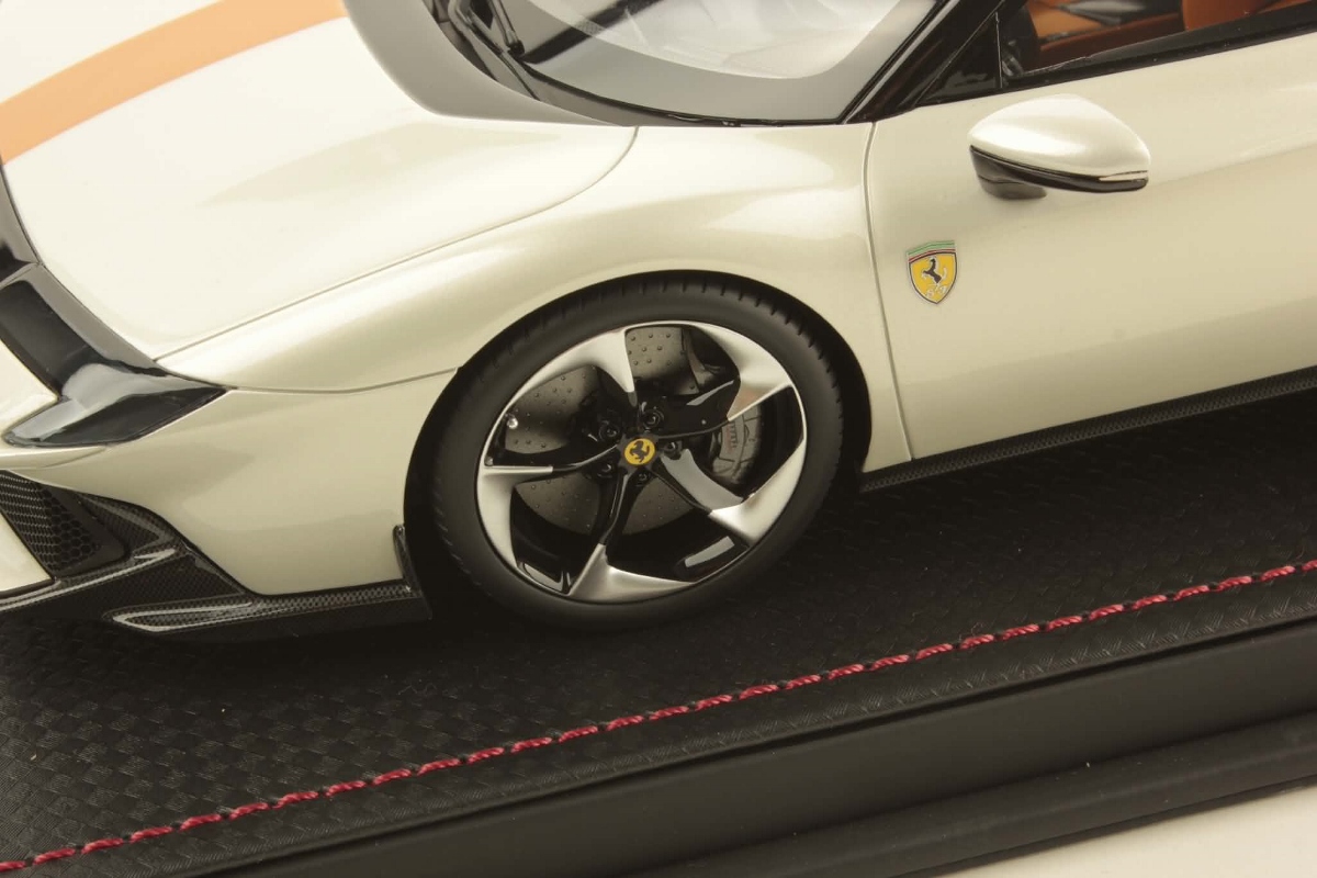 MR Collection Ferrari 849 Testarossa - White | 1:18 - Image 5