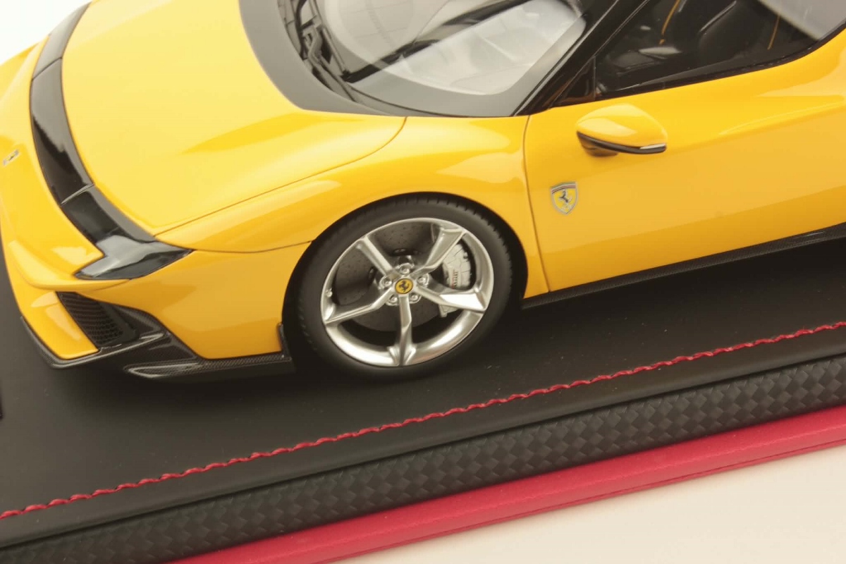 MR Collection Ferrari 849 Testarossa - Modena Yellow | 1:18 - Image 6