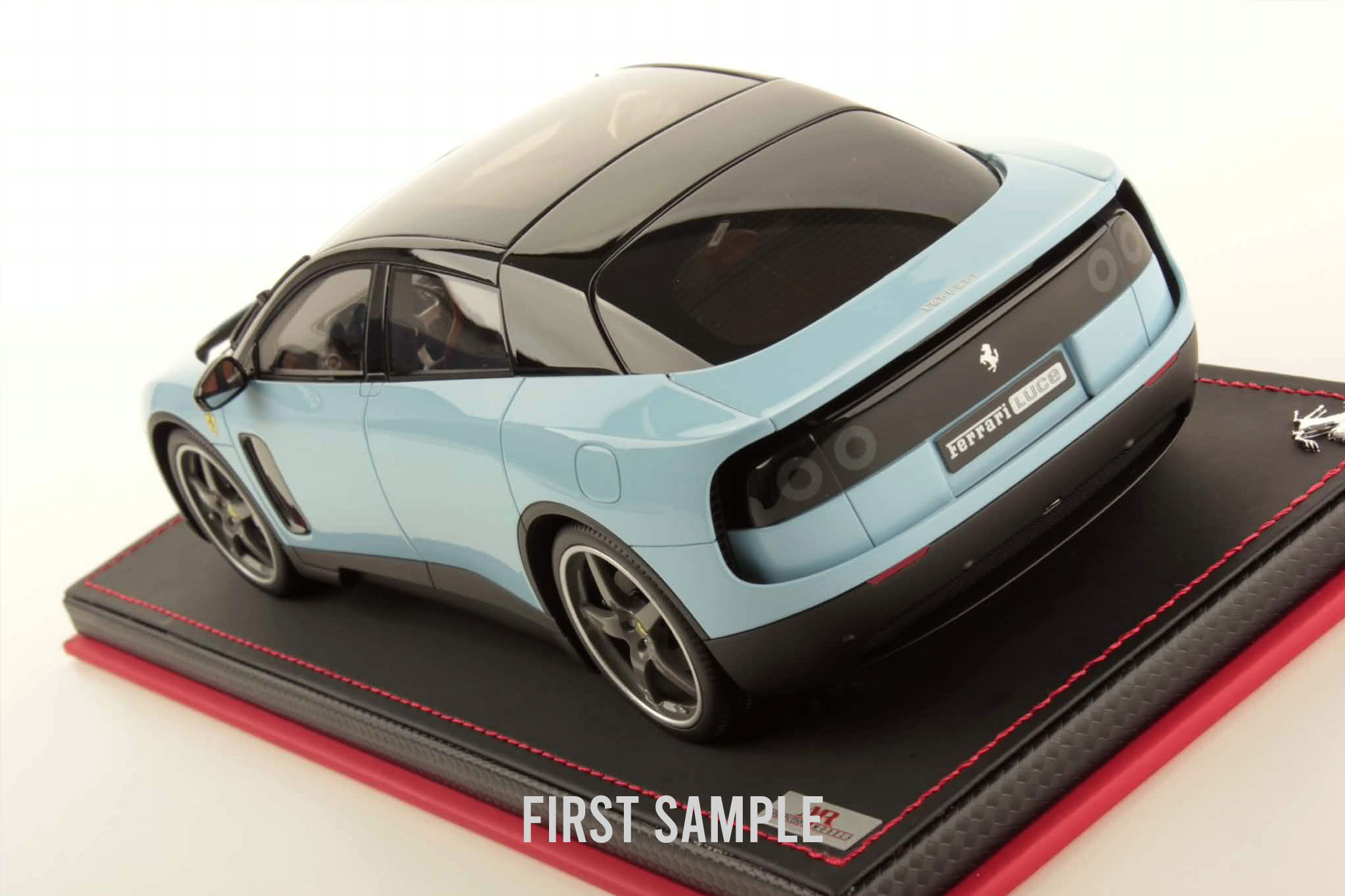 MR Collection Ferrari Luce - Light Blue | 1:18 – Bild 4