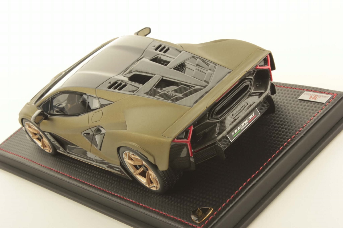MR Collection Lamborghini Fenomeno - Matte Gea Green | 1:18 - Image 4