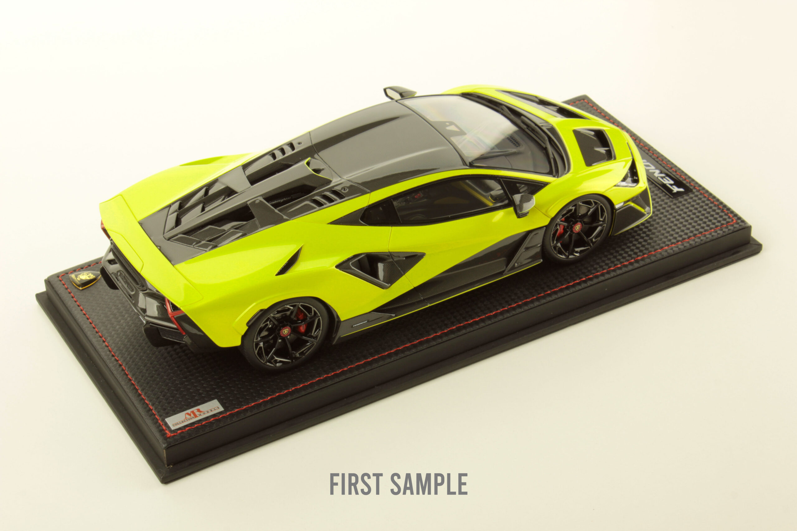 MR Collection Lamborghini Fenomeno - Yellow Crius | 1:18 - Image 2