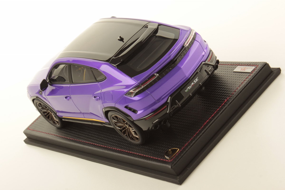 MR Collection Lamborghini Urus SE - Pasifae Purple | 1:18 – Bild 4
