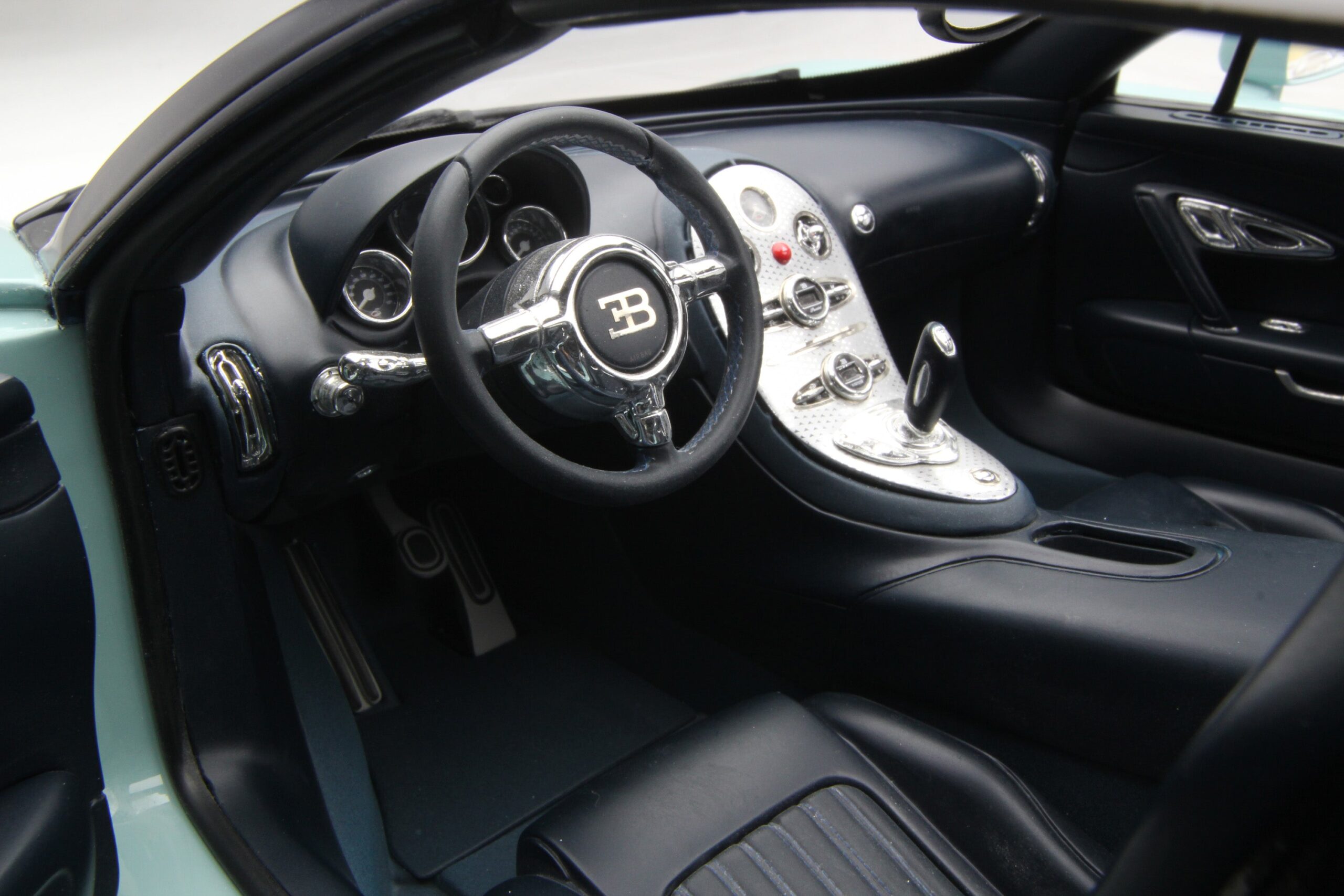 Amalgam Bugatti Veyron Tailor Made | 1:8 - Image 27