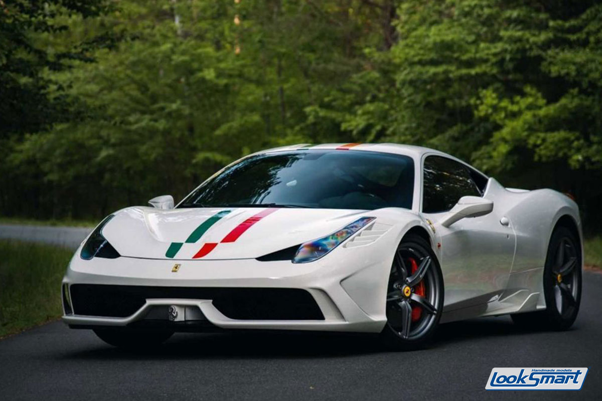 MR Collection Ferrari 458 Speciale - Bianco Fuji con livrea tricolore italiana | 1:12