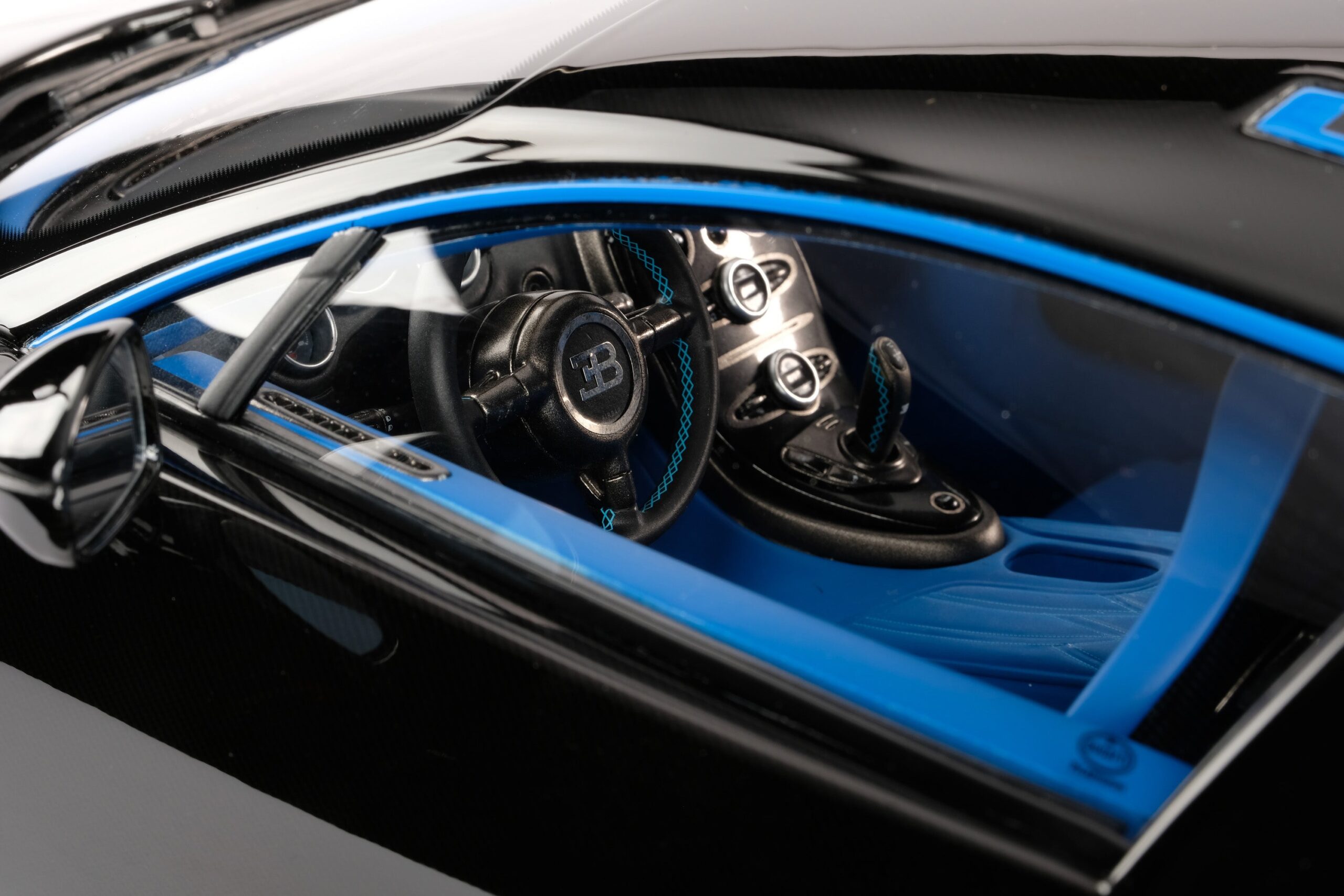 Amalgam Bugatti Veyron Tailor Made | 1:8 - Image 56