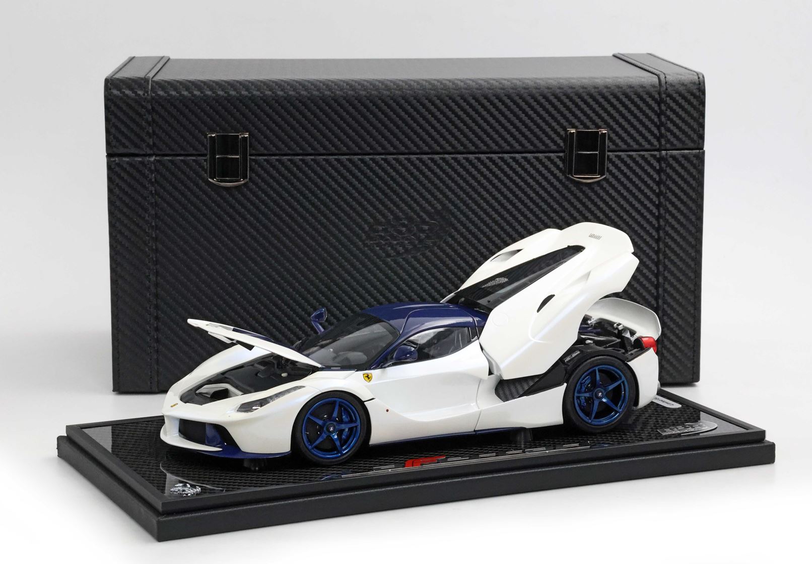 BBR Ferrari LaFerrari 2012 Special Box - Birdcage White | 1:18