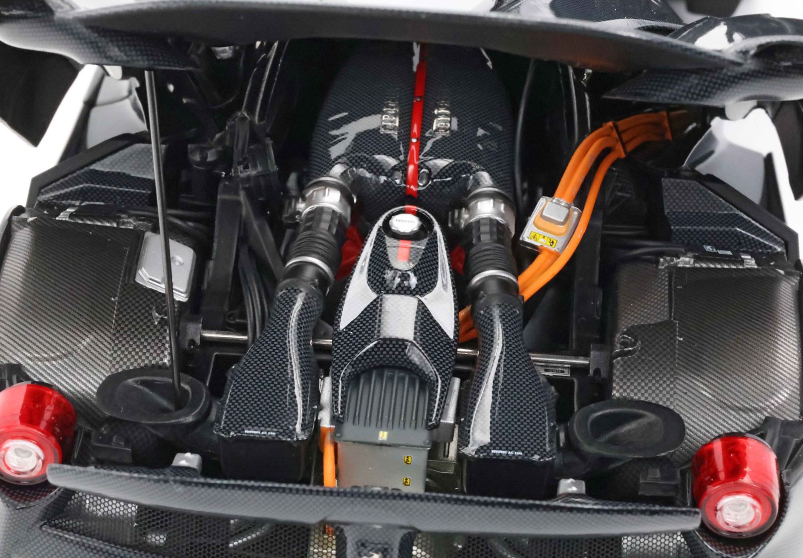 BBR Ferrari LaFerrari - Full Carbon | 1:18 – Bild 3