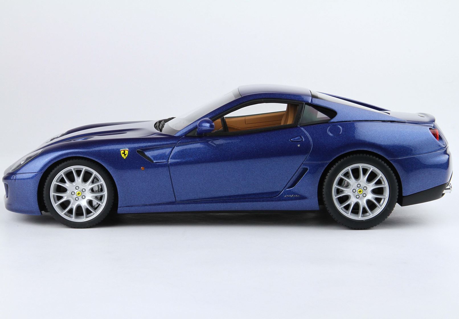 BBR Ferrari 599 GTB Fiorano 2006 Manual Transmission - Blu Mirabeau | 1:18 - Image 5