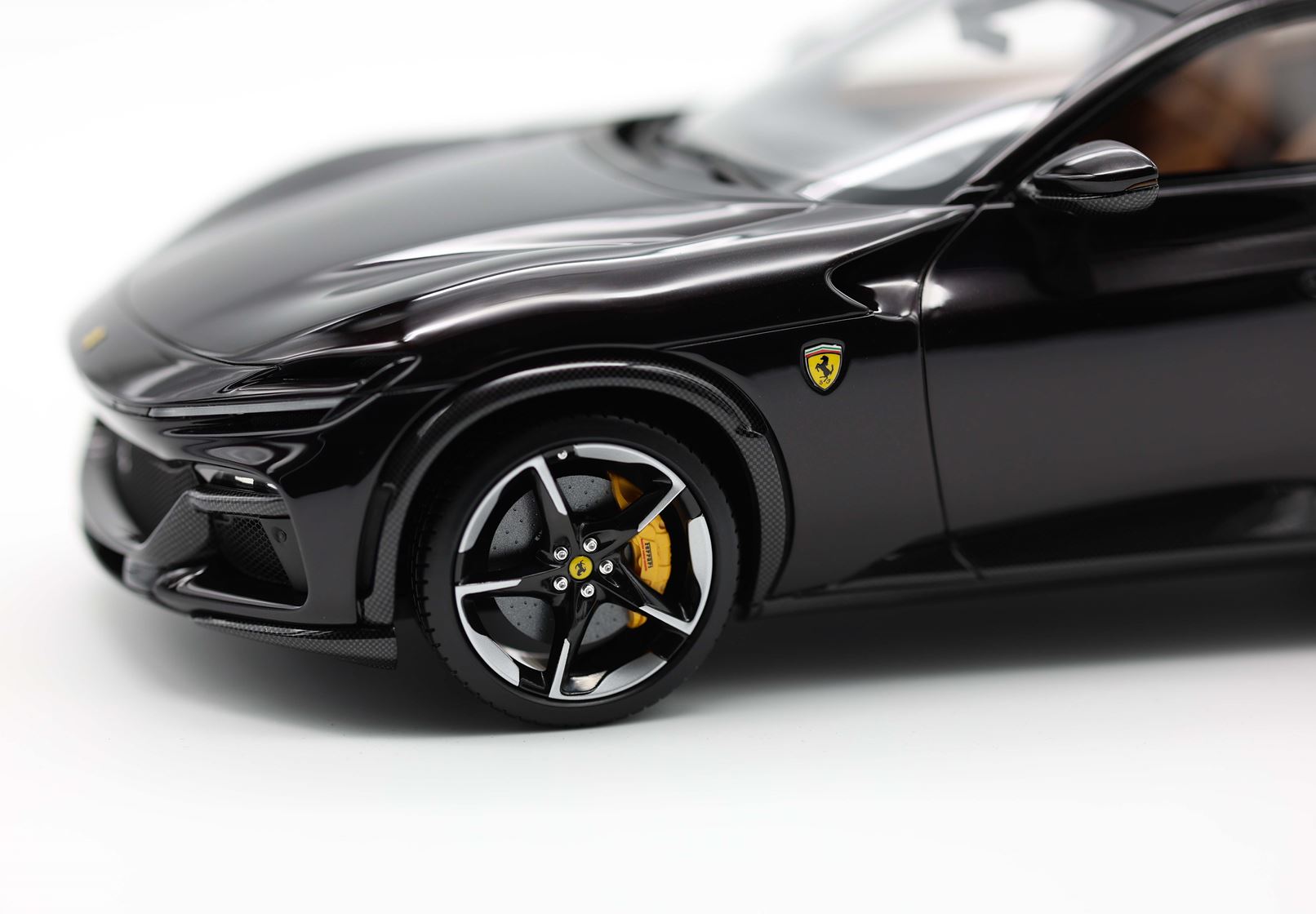 BBR Ferrari Purosangue Panoramic Roof & Carbon Pack - Purosangue Black | 1:18 - Image 6
