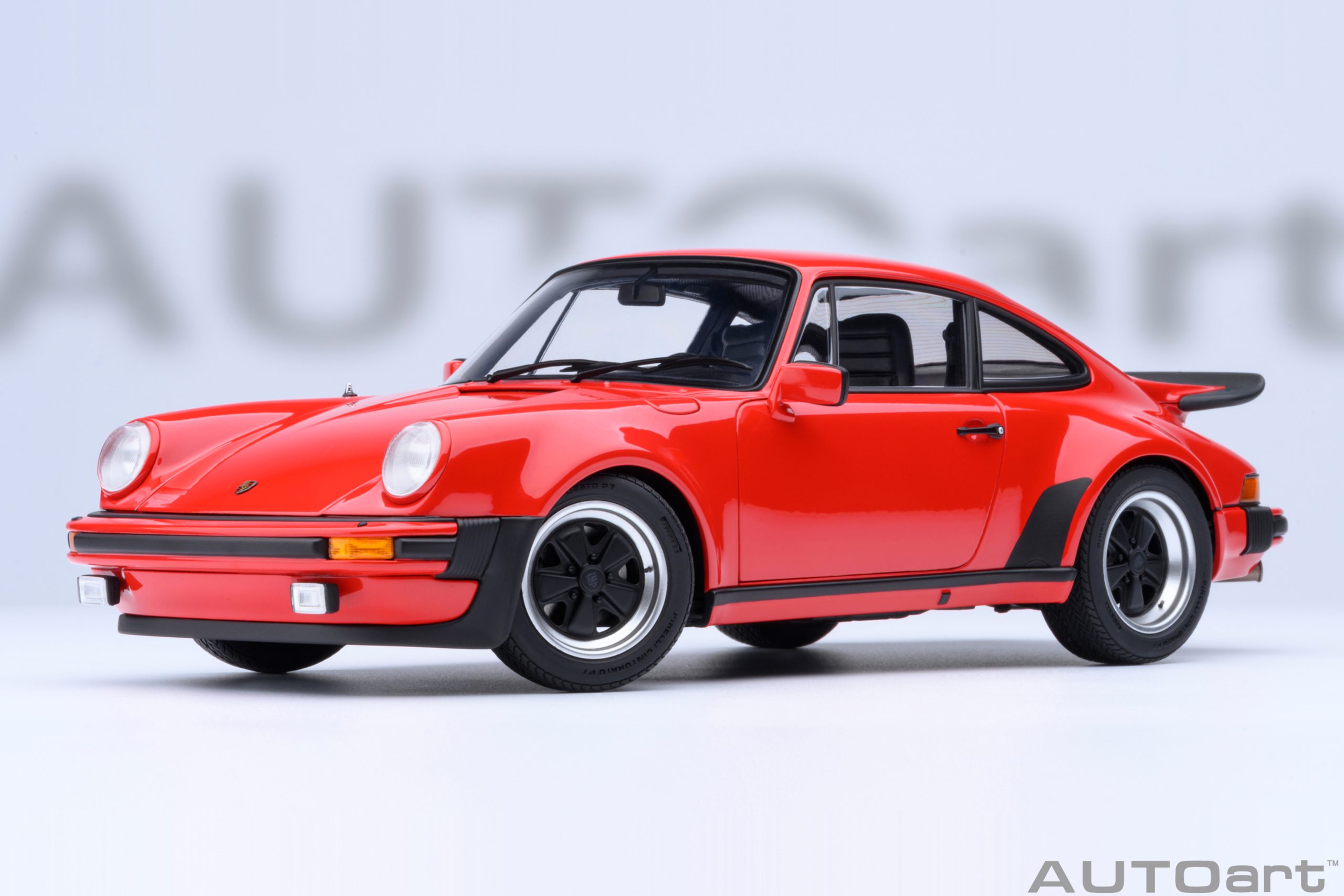 AUTOart Porsche 911 Turbo 3.0 (930) 1:18 - Guards Red