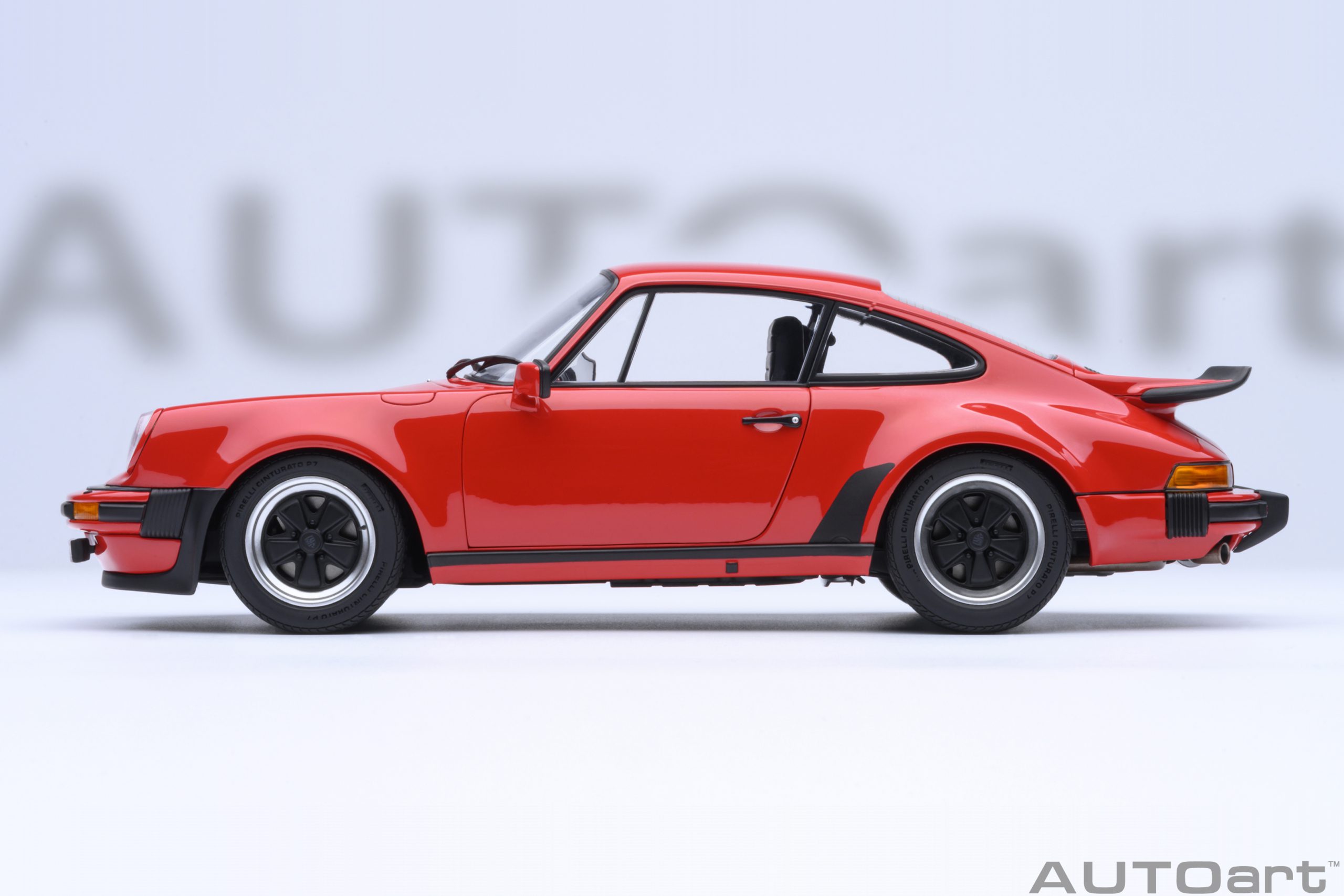 AUTOart Porsche 911 Turbo 3.0 (930) 1:18 - Guards Red – Bild 3