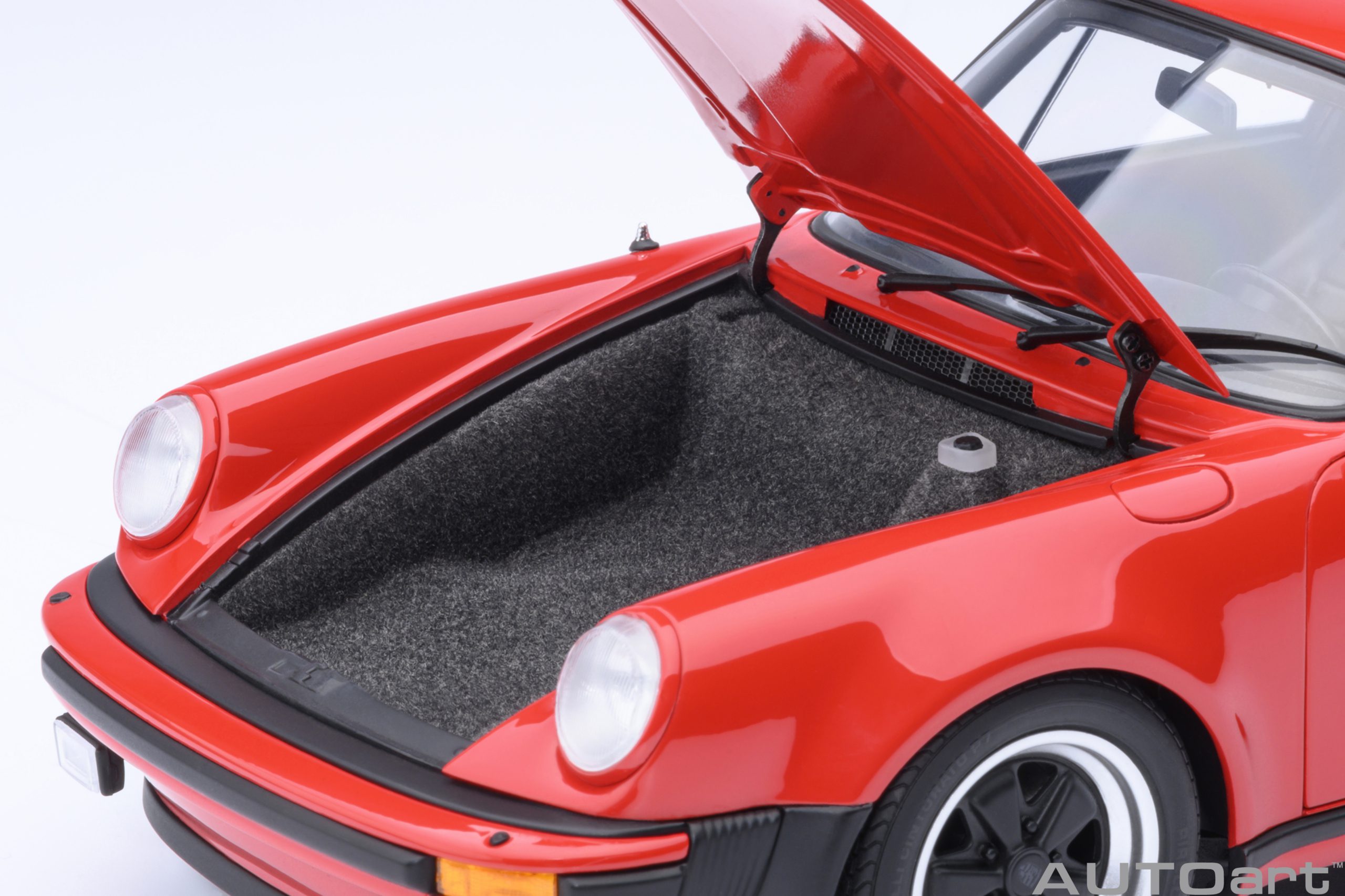 AUTOart Porsche 911 Turbo 3.0 (930) 1:18 - Guards Red – Bild 11