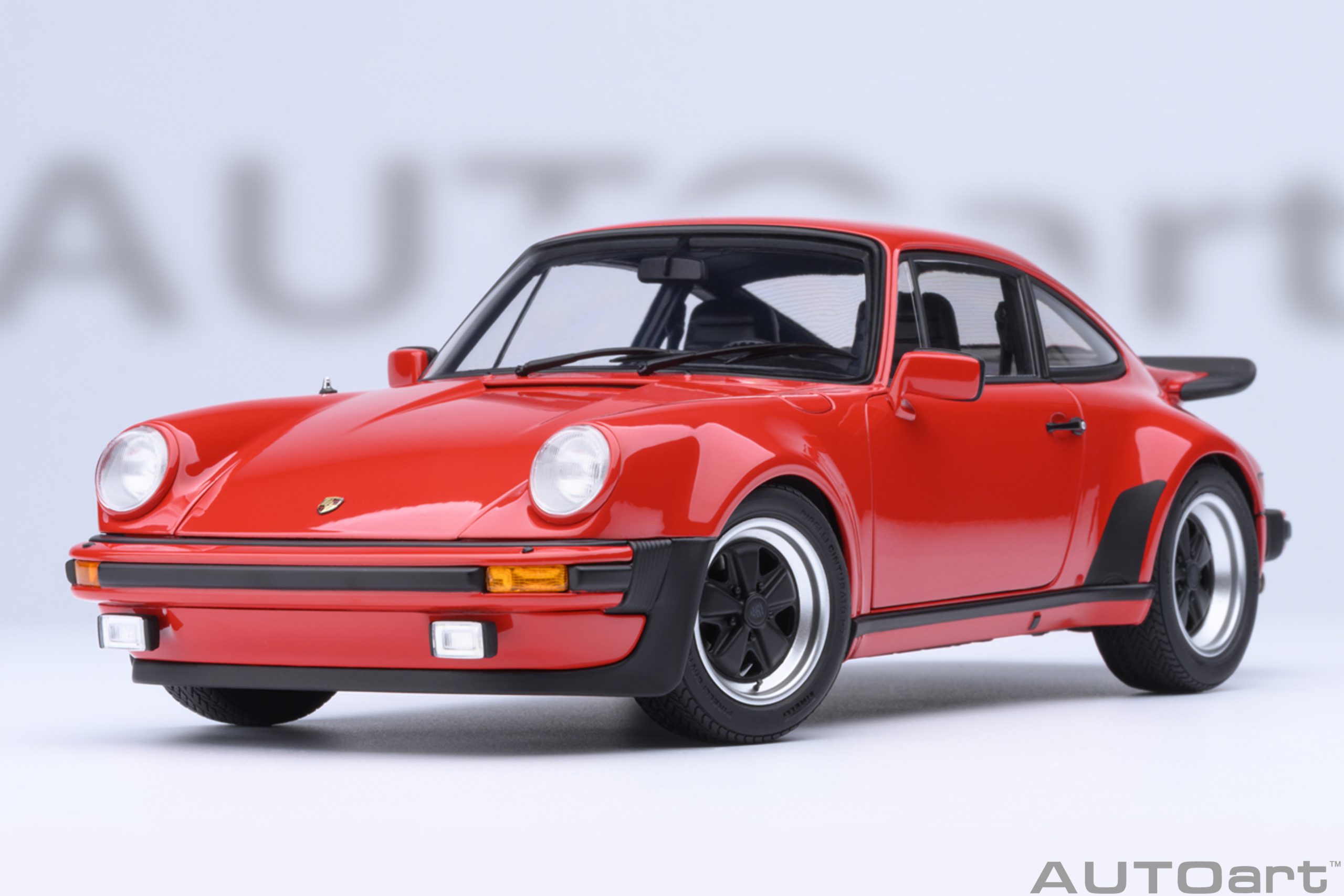 AUTOart Porsche 911 Turbo 3.0 (930) 1:18 - Guards Red – Bild 18
