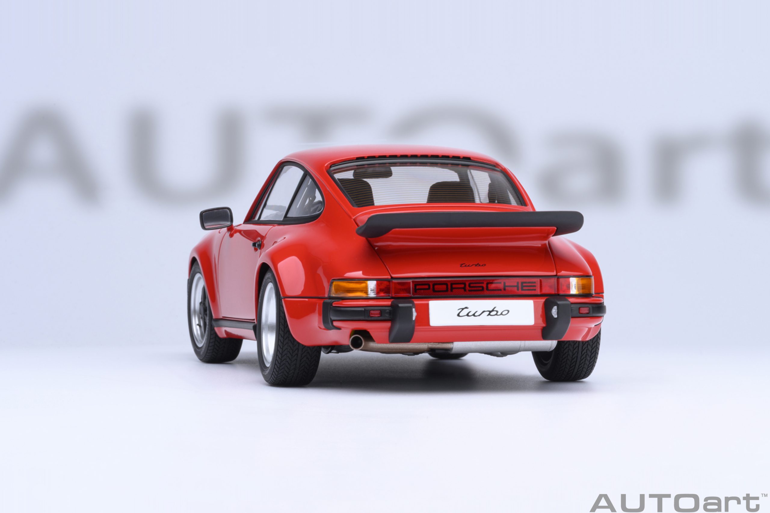 AUTOart Porsche 911 Turbo 3.0 (930) 1:18 - Guards Red – Bild 20