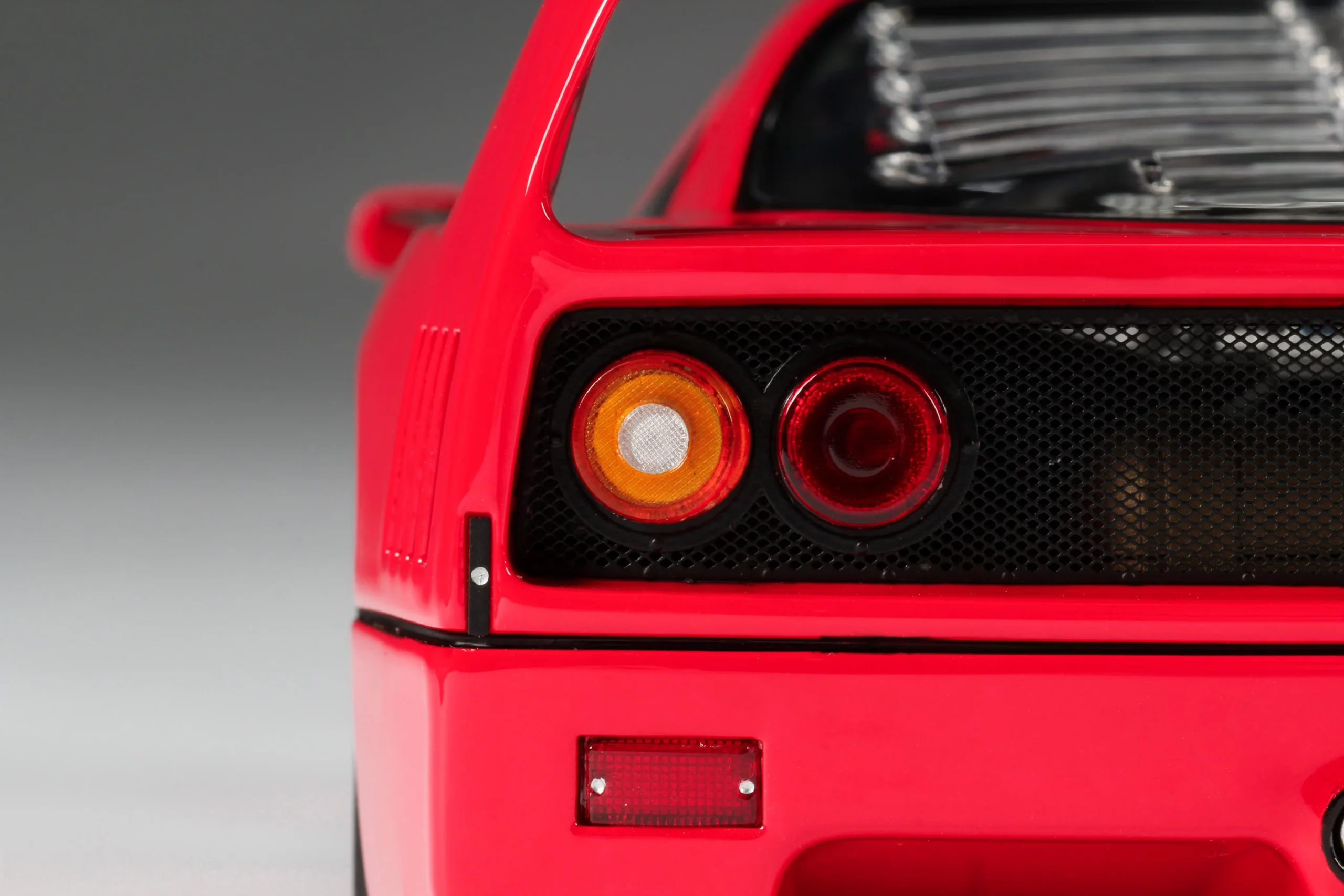 Amalgam Ferrari F40 - Rot | 1:18 - 画像16