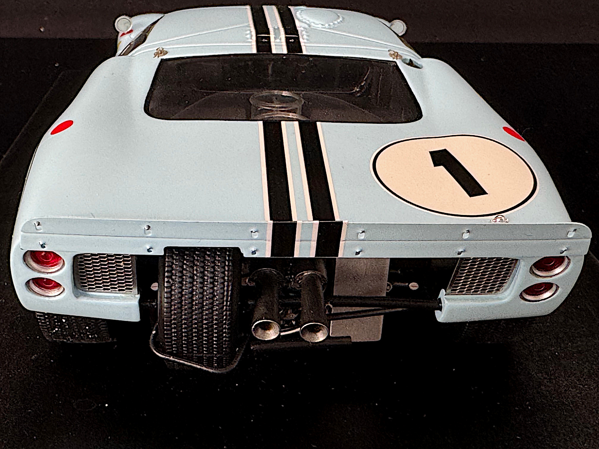 Spark Ford GT40 MK2B Winner 12h Reims 1967 Schlesser - Ligier | 1:18 – Bild 3